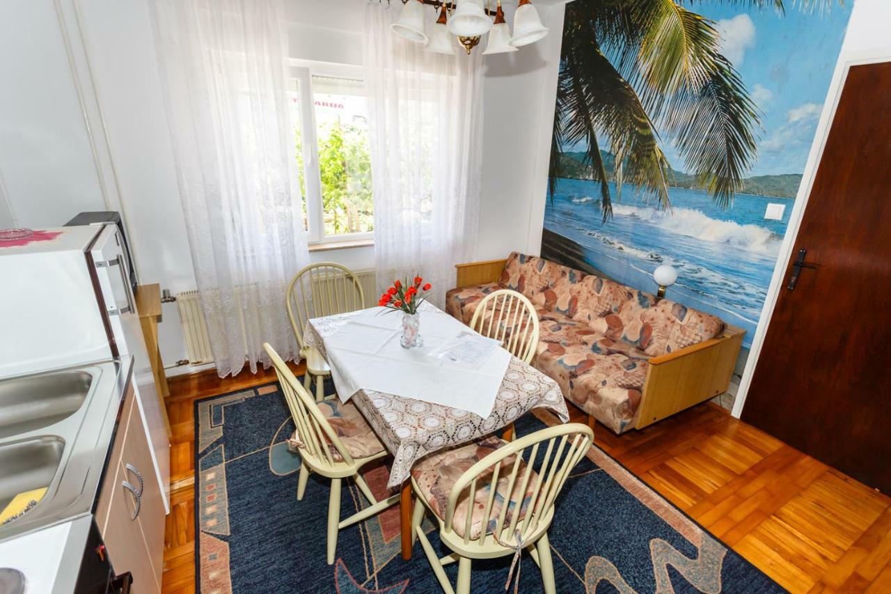 Apartmani Jelica Krk Town Εξωτερικό φωτογραφία