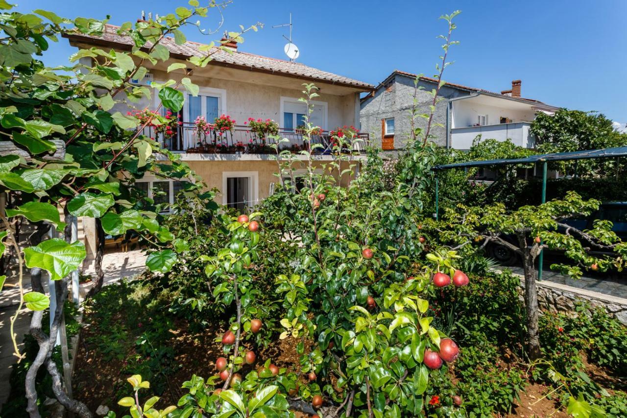 Apartmani Jelica Krk Town Εξωτερικό φωτογραφία