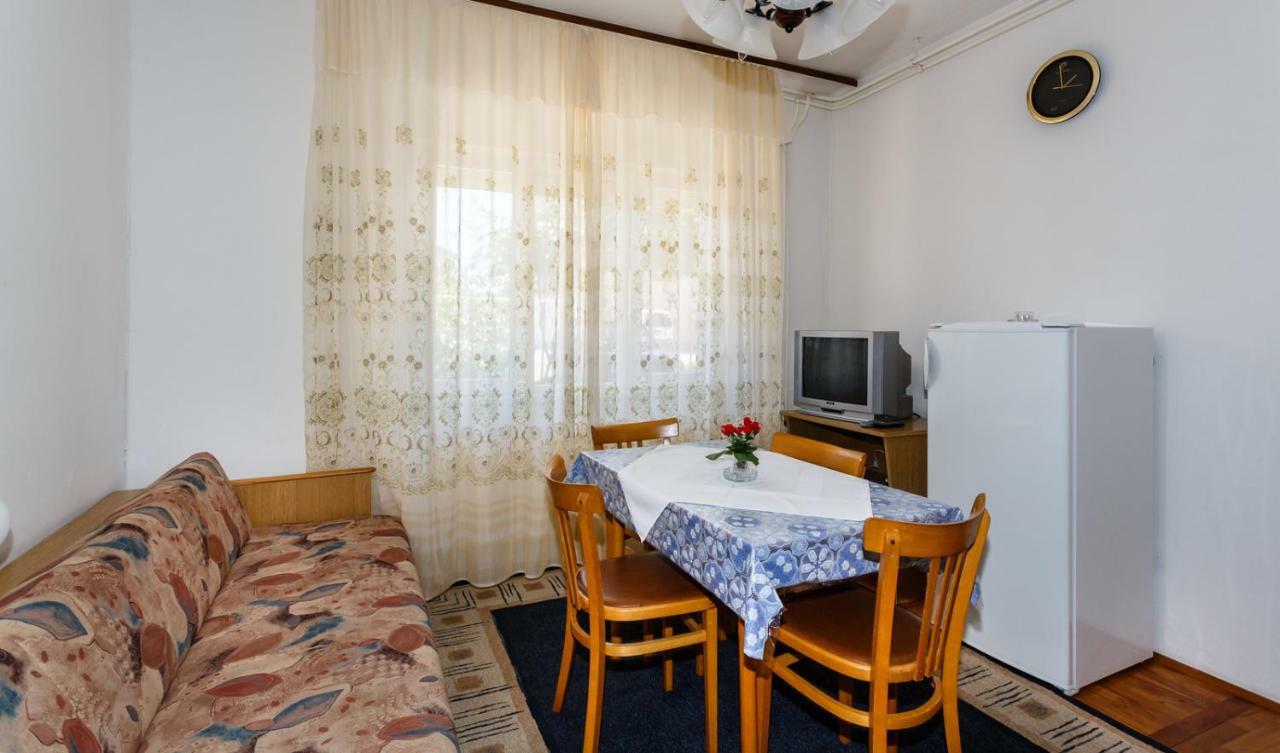 Apartmani Jelica Krk Town Εξωτερικό φωτογραφία